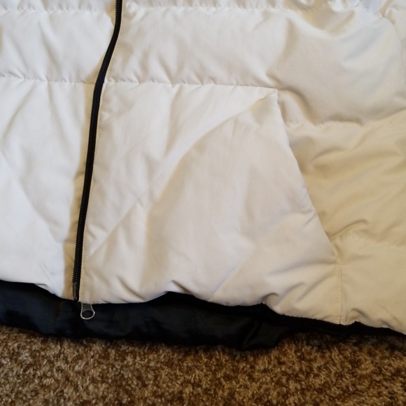 Eddie Bauer Vest - Picture 4 of 6